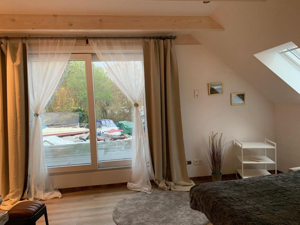 Tiny House Oder Ferienwohnung Auf Der Sunset Marina Berlín Exterior foto