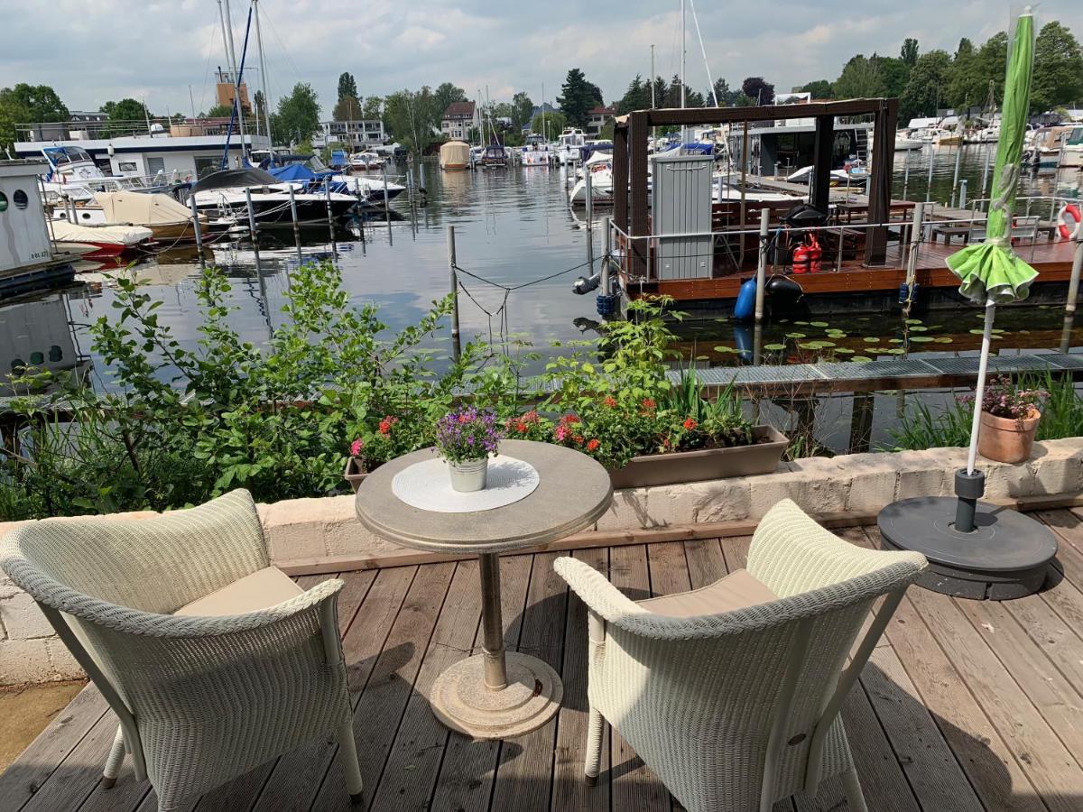 Tiny House Oder Ferienwohnung Auf Der Sunset Marina Berlín Exterior foto