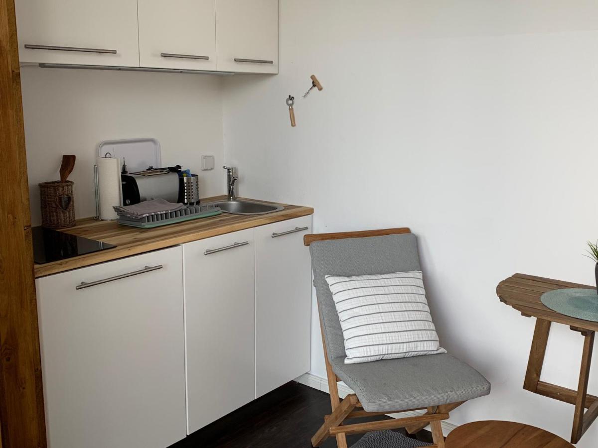 Tiny House Oder Ferienwohnung Auf Der Sunset Marina Berlín Exterior foto
