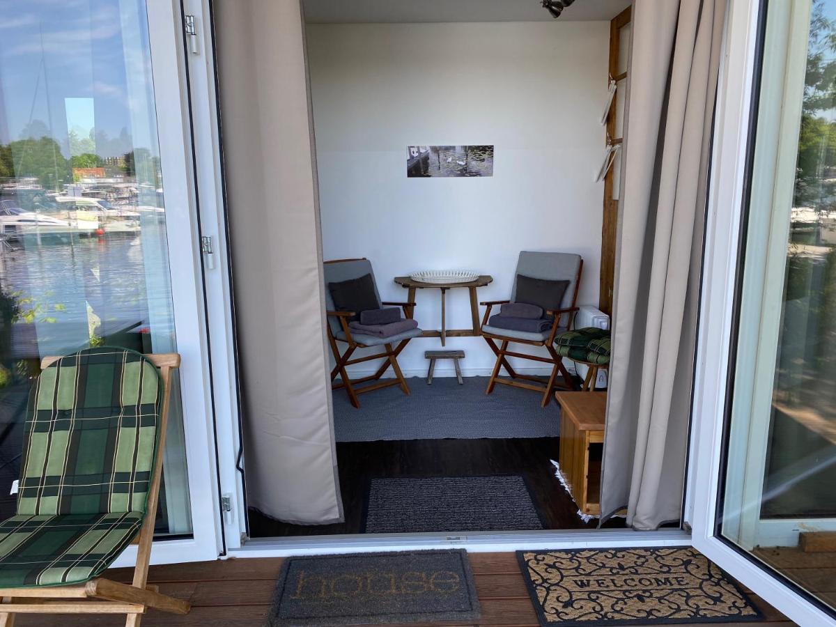 Tiny House Oder Ferienwohnung Auf Der Sunset Marina Berlín Exterior foto