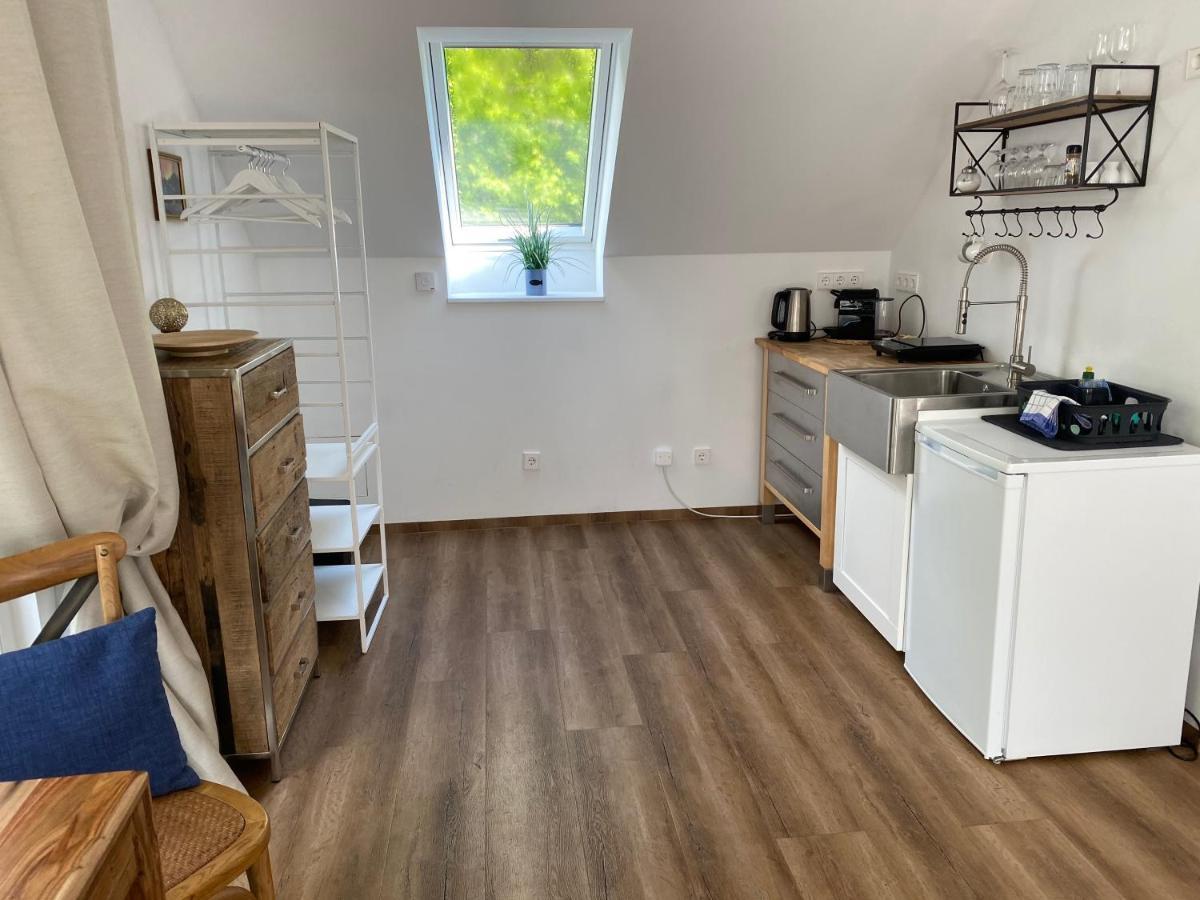 Tiny House Oder Ferienwohnung Auf Der Sunset Marina Berlín Exterior foto