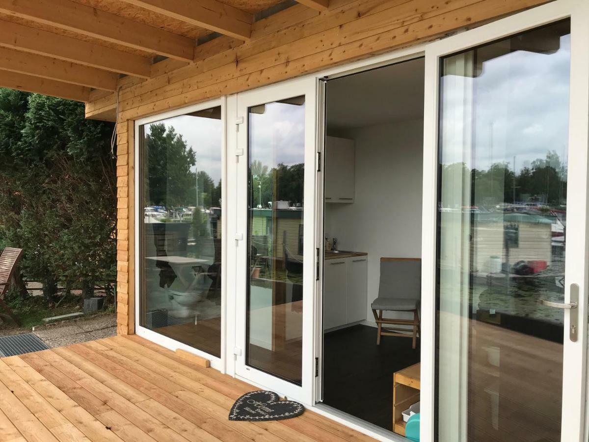 Tiny House Oder Ferienwohnung Auf Der Sunset Marina Berlín Exterior foto