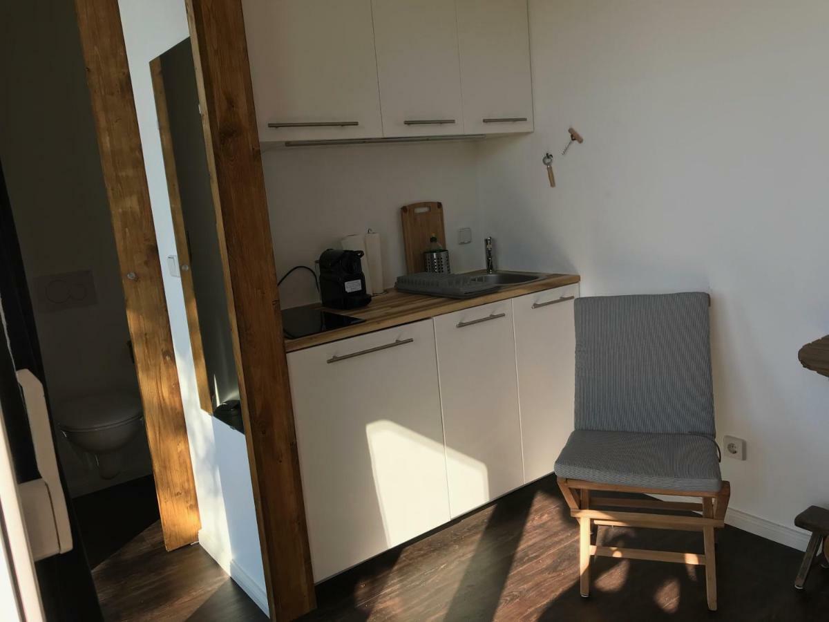 Tiny House Oder Ferienwohnung Auf Der Sunset Marina Berlín Exterior foto