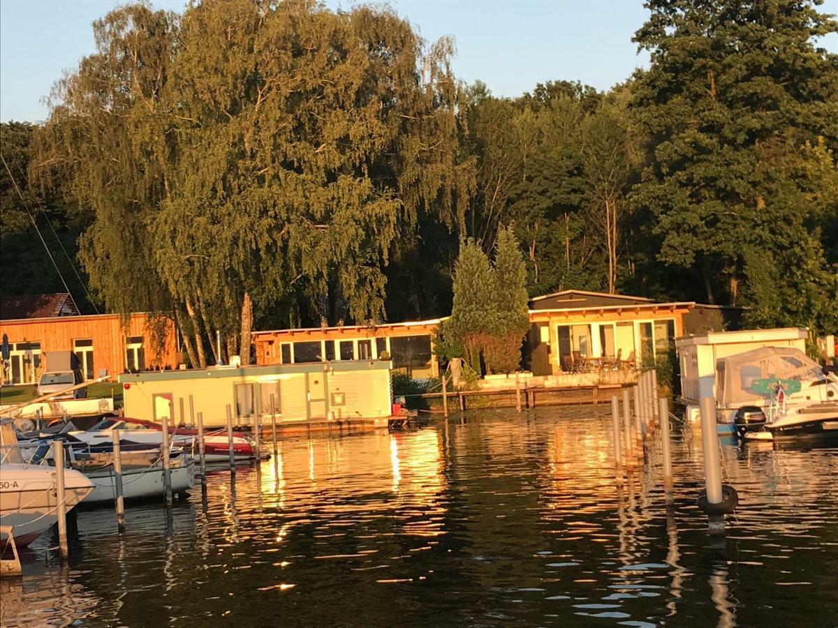 Tiny House Oder Ferienwohnung Auf Der Sunset Marina Berlín Exterior foto
